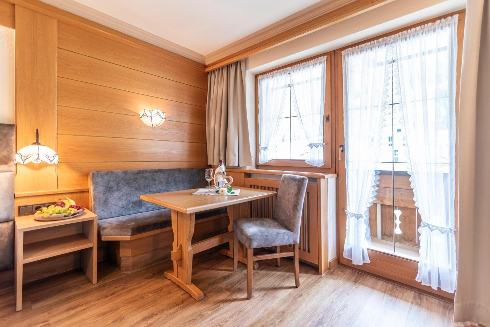 Hotel Garni Apart Tina Ischgl Eksteriør billede